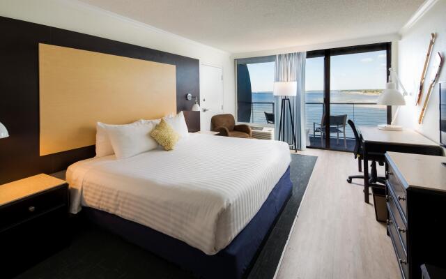 Bay Harbor Hotel