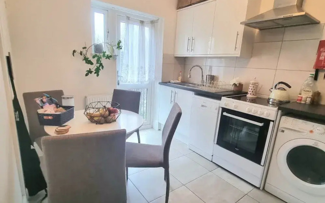 Stylish 2bed 2bath 8min to LondonBridge