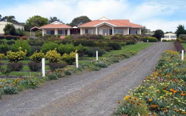 Close Encounters Bed and Breakfast