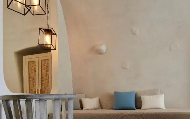 Rhenia's Suites