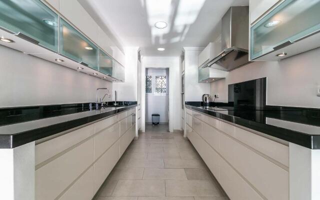 25-Modern Apartment in Paseo Maritimo, Fuengirola!