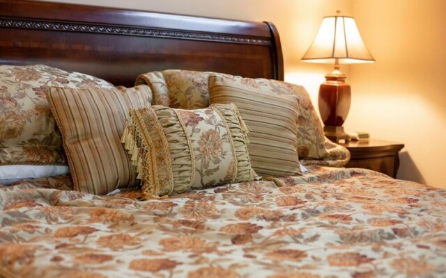 Book Spring Summer Luxury House at Wintergreen