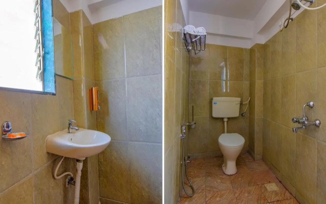 FabHotel Apricot Premier