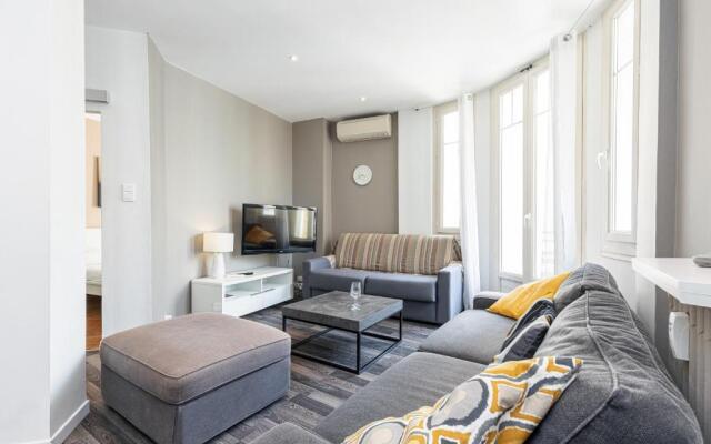 Large 2 Bdrs apartment Down Town - AC