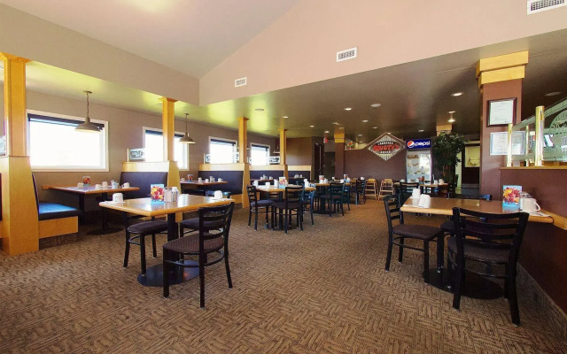Best Maple Inn