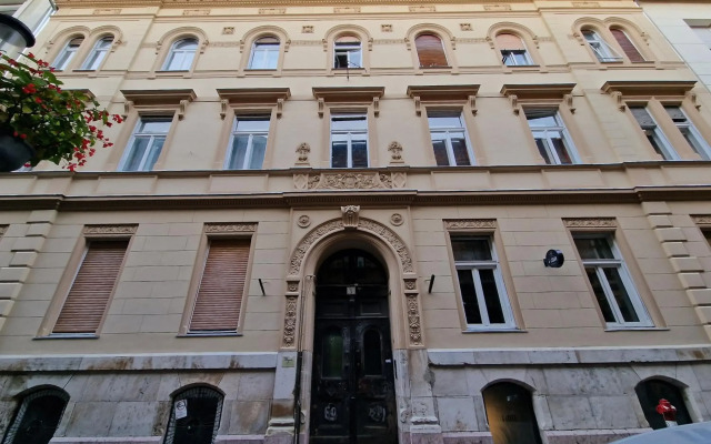 Artlovers' flat - Kazinczy street