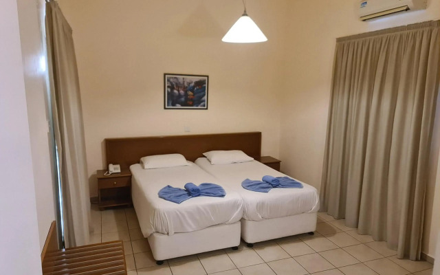 Nissiana Hotel
