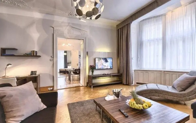 Residence Brehova
