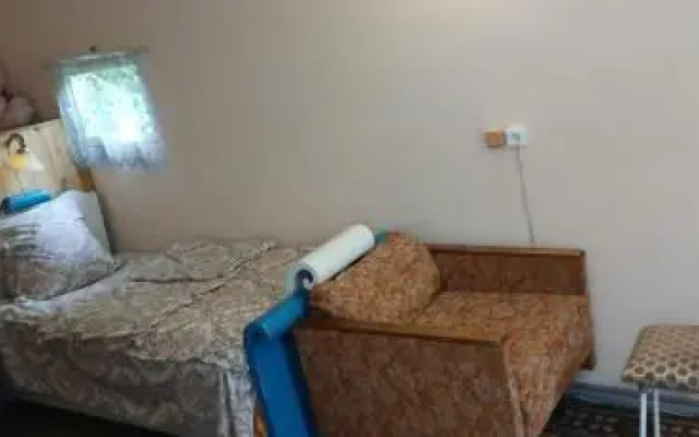 Rossi Rest House By The River