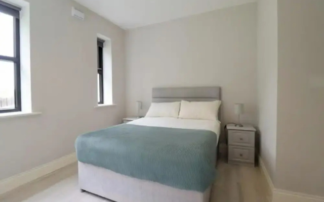 Charming 2-bed Apartment in Dublin's Countryside