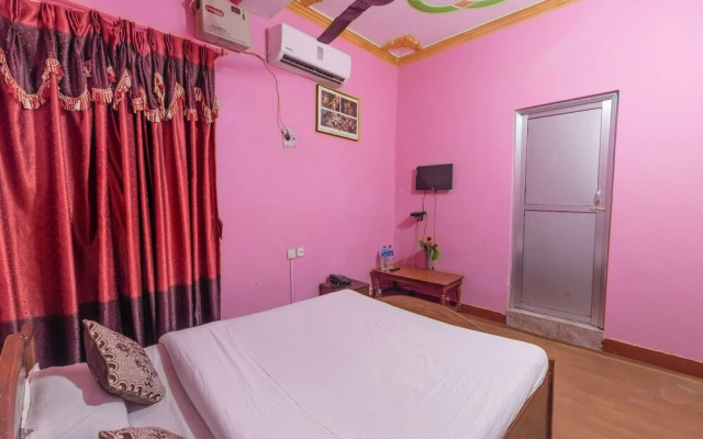 SPOT ON 617 Hotel Hemant