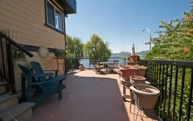 Poplar Point Lakeview Home