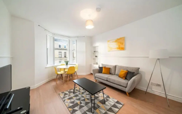 Dunn Street Apartment