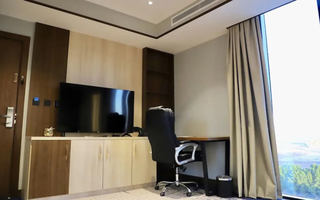 Five seasons Hotel & Spa