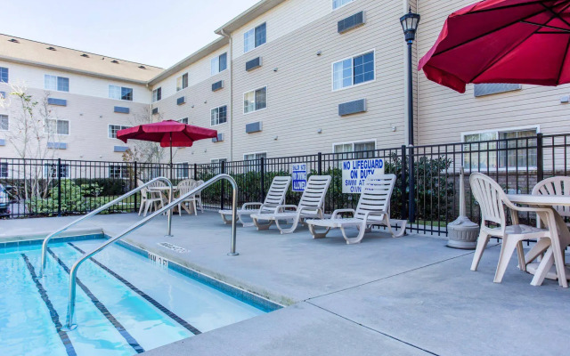 Suburban Extended Stay Hotel North - Ashley Phosphate