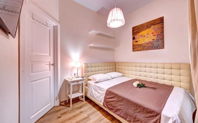 Apartment Anri Barbusa 53-105