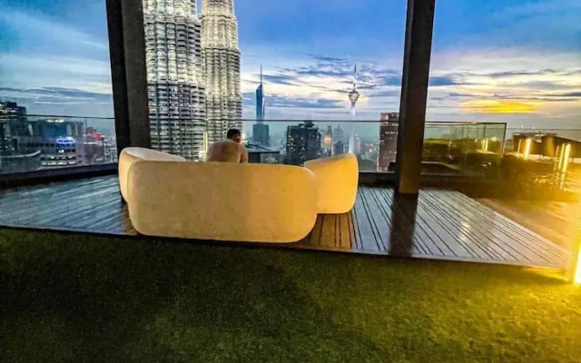 Star Residence by Axquisite Suites