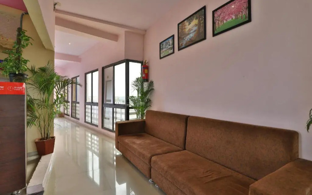 D K Guest House by OYO Rooms