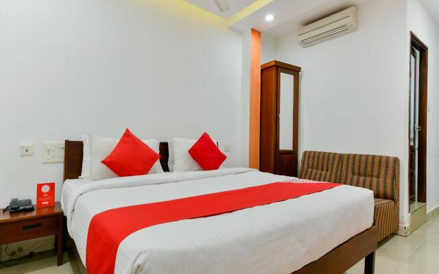 OYO 16711 Malabar Plaza Inn