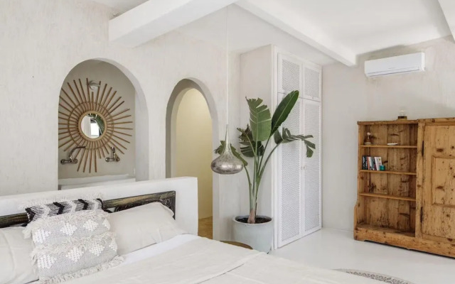 Lavish Villa With Private Pool