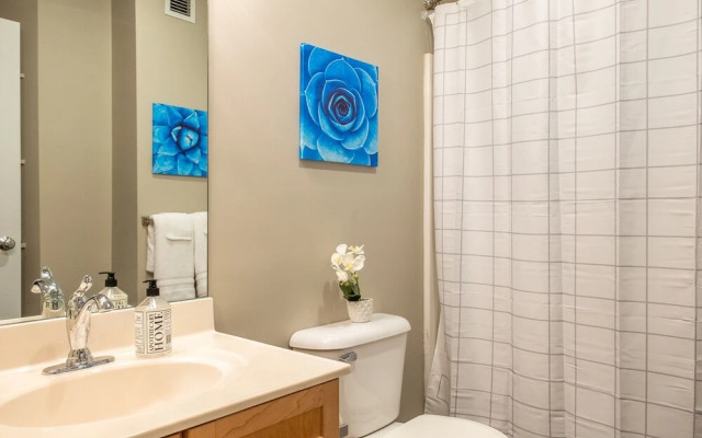 FRONTDESK East 8 Loft Apts Downtown Cincinnati