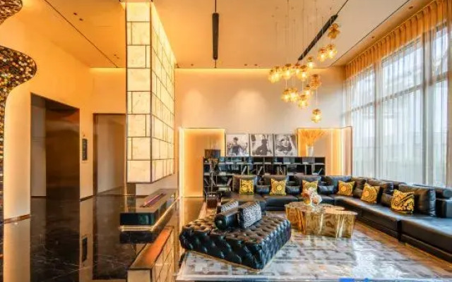 Rezen Hotel Shanghai Pudong Street（Lujiazui Riverside Center）