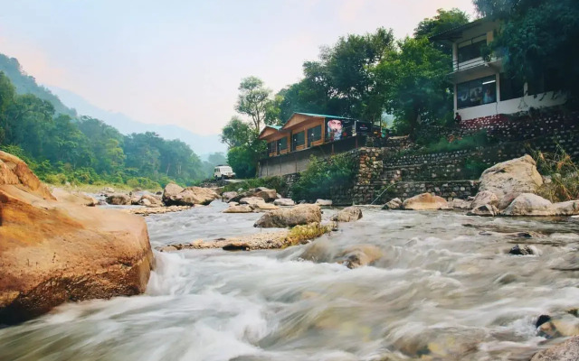Him River Resort