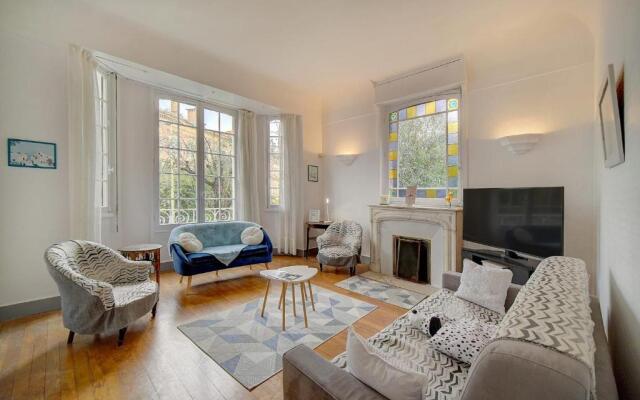 IMMOGROOM - Villa in the city center with terrace- garden- CONGRESS/BEACHES