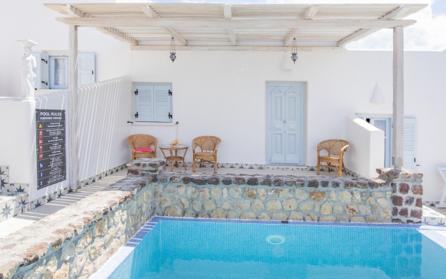 Starlight Luxury Seaside Villa & Suites