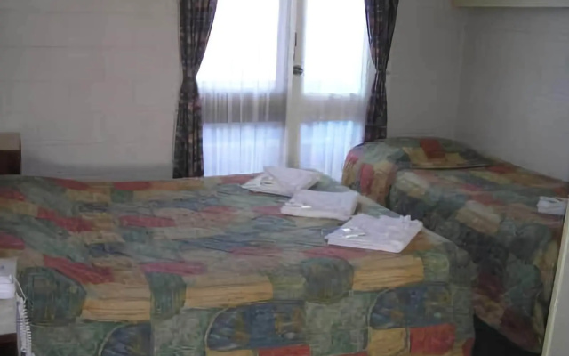 Pathfinder Motel – Guest Rooms – Melbourne