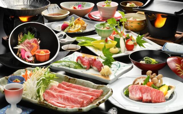 Biyu Bishokuno Hanareyado Kajikaso