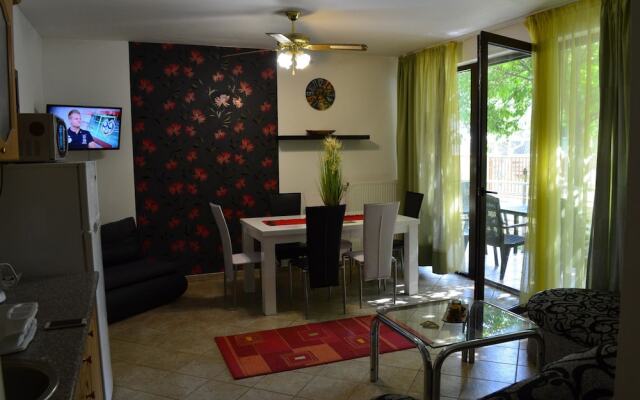 Bálint 2 apartman with outdoor pool