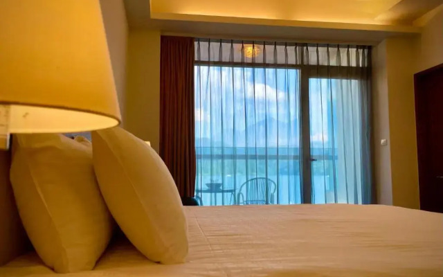 Ming Hu B&B (No elevator)