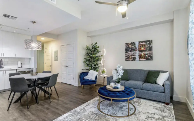 Magnificent Condo Near Bourbon Street