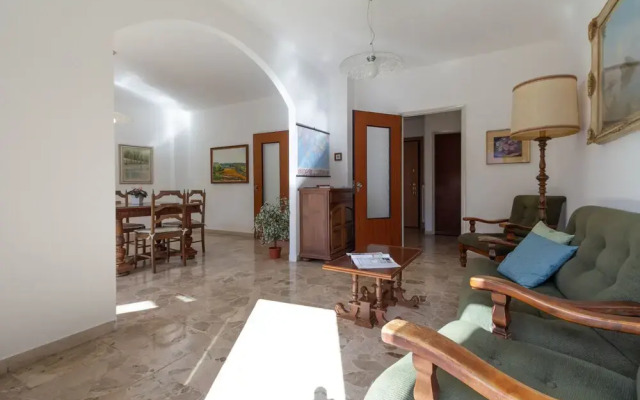 Mamma Ciccia Holiday Home - Lake Front Apartment