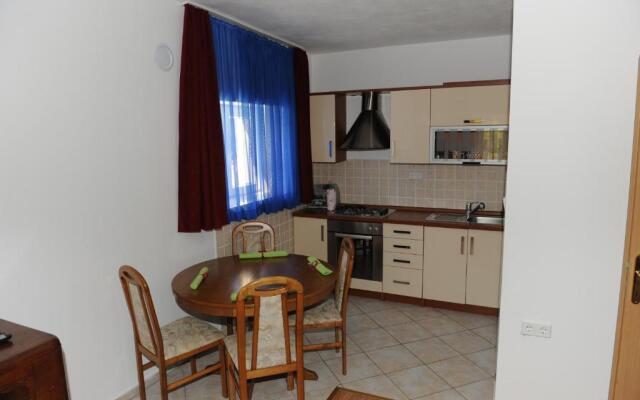 Apartment Matini Dvori