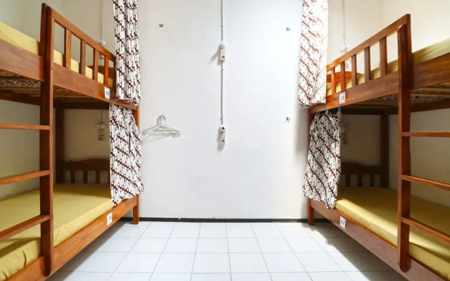 Rumah Larasati - Hostel