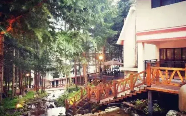 Shennong Hotel
