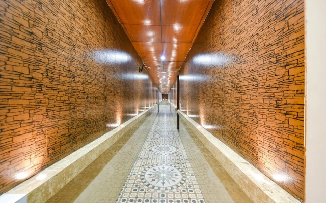 Fabhotel Billionaire Inn