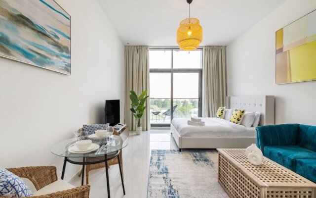 Cozy studio in Damac Hills 1