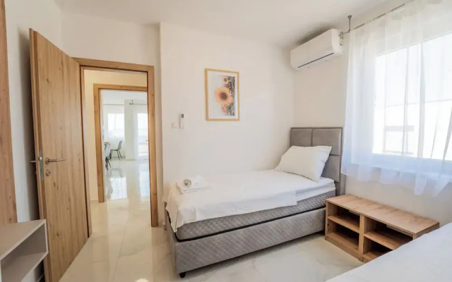 Meridian Pool Residences