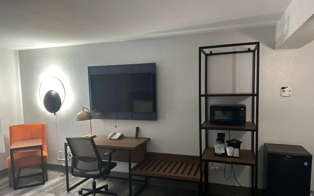 La Quinta Inn & Suites by Wyndham Birmingham Homewood