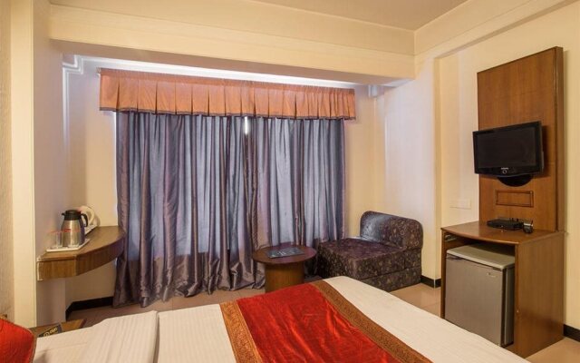 OYO Rooms Lal Kothi Shopping Center