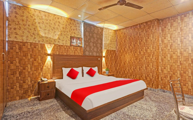 OYO Flagship 80572 Dream Comes True Hotel Banquet