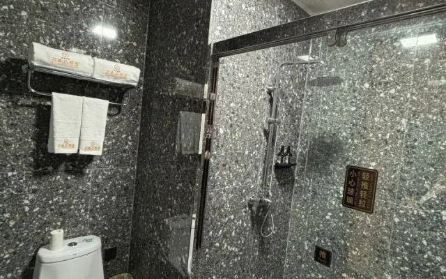 Baiyin Renan Hotel