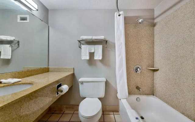 Days Inn & Suites By Wyndham Bartlesville