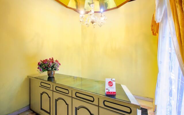 OYO 1770 Hotel Mawar Saron 2