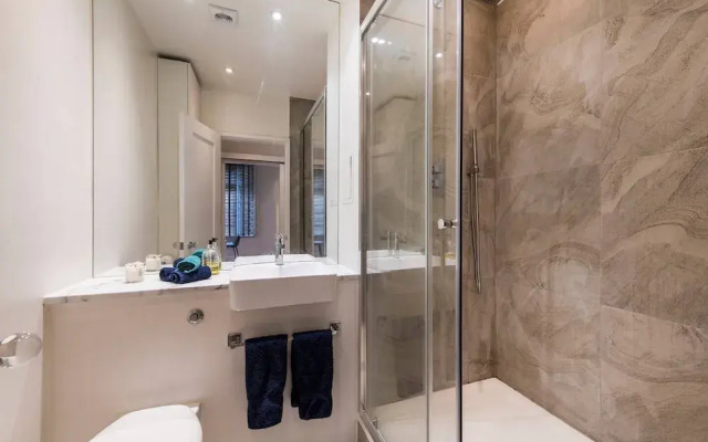 Stylish 1 bed in Fashionable Chelsea