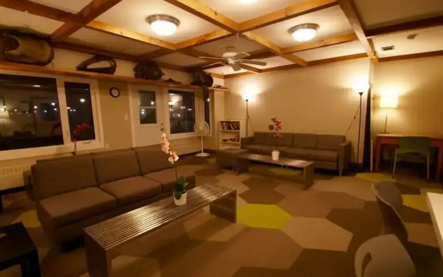 HI Calgary City Centre - Hostel