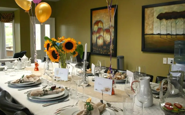 20 Bells Lake Bed & Breakfast